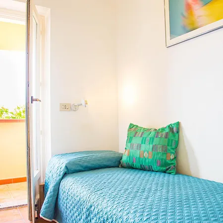 Casa Sinclair, Air-con E Giardino Apartment Cala Gonone